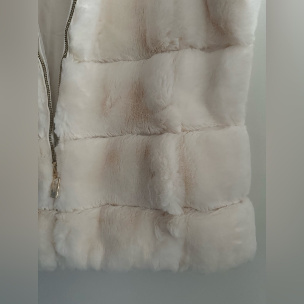 Reversible Vest - Picture 3 of 6